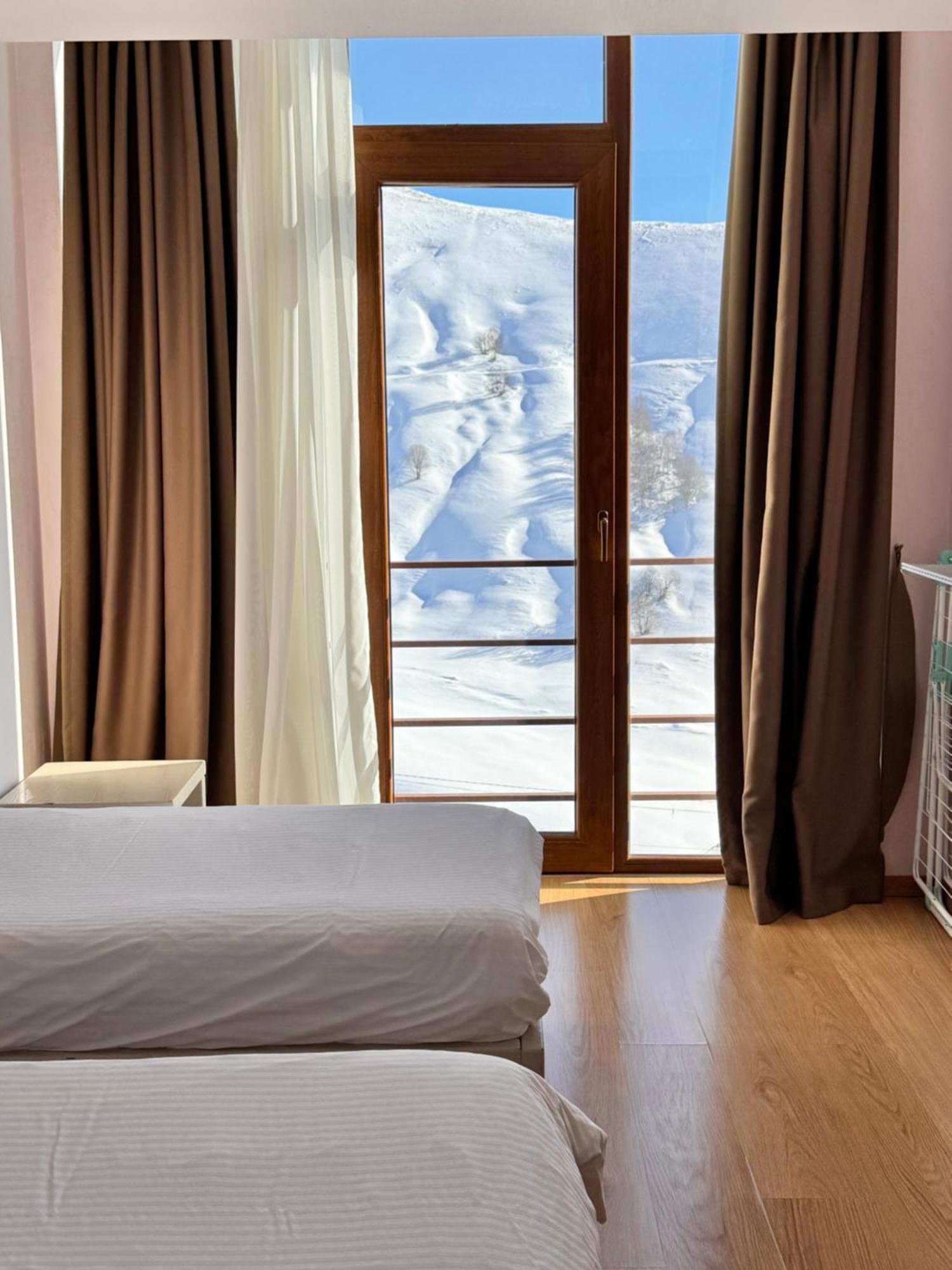 Happy Holidays Apartments In New Gudauri Esterno foto