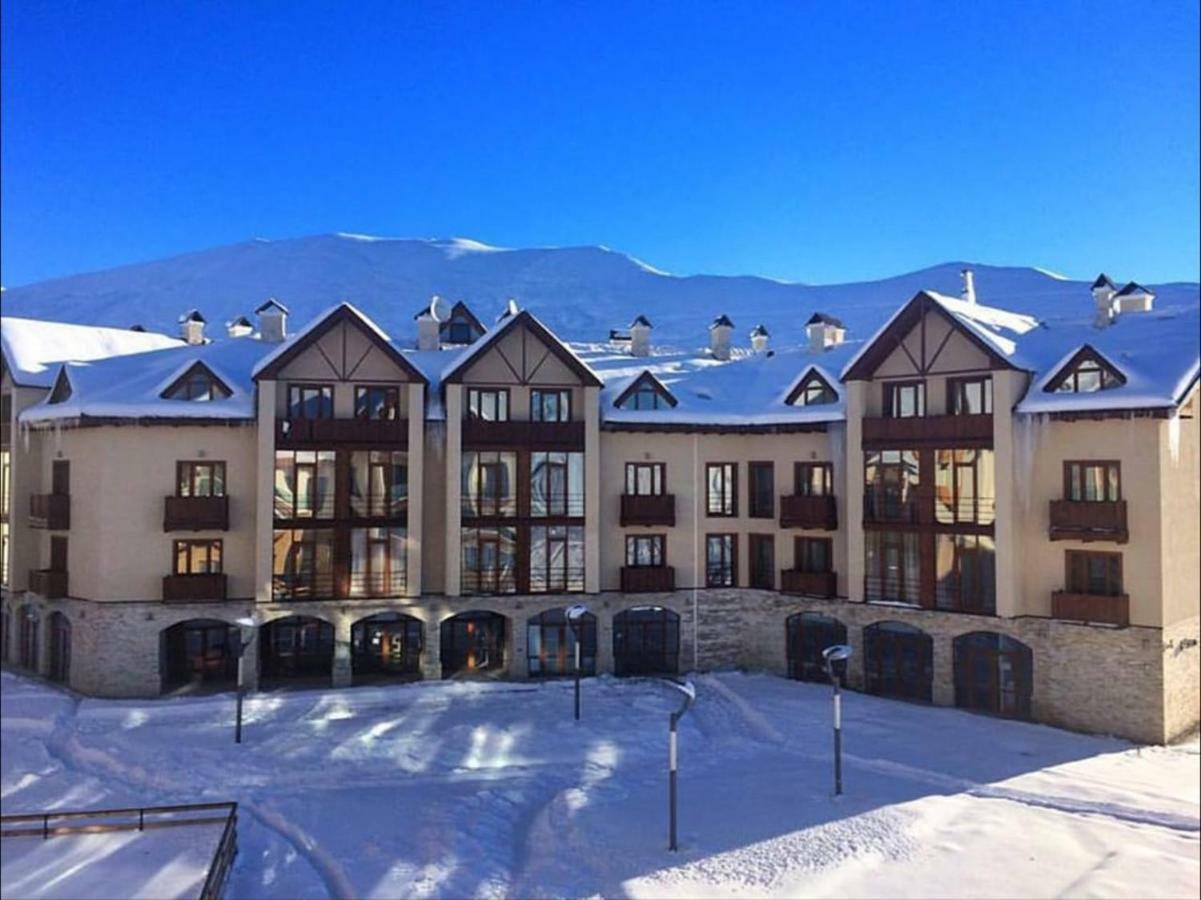 Happy Holidays Apartments In New Gudauri Esterno foto